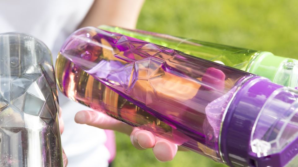 TROGAMID® Terra by Evonik was ultimately the material of choice for the new LUDAVI drink bottle.
The plastic is lightweight and abrasion- proof as well as resistant to heat and chemicals.